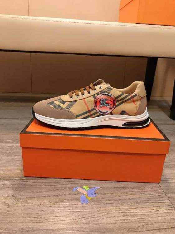Picture of Burberry Shoes _SKUBurberrysz38-44ngh02481975